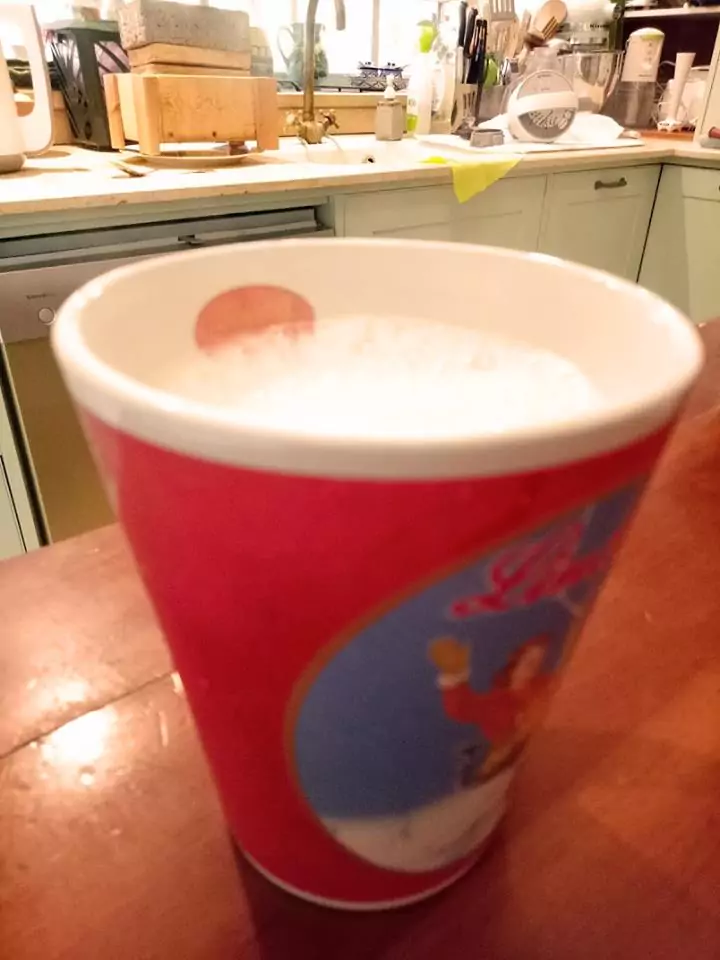 חלב סויה חם מתוצרת עצמית