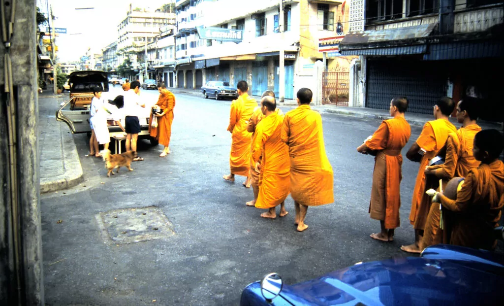 תהלוכת נזירים בקואסאן בנגקוק 1984