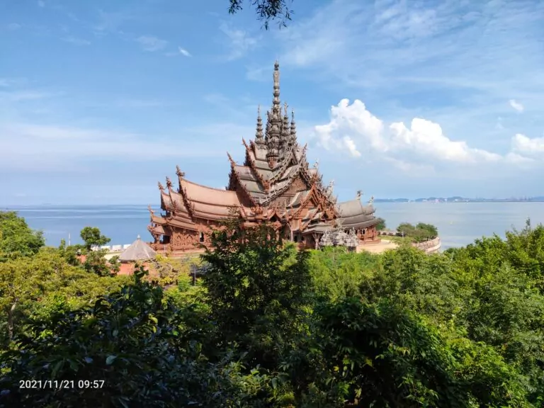 מוזיאון מקדש האמת בפאטייה תאילנד