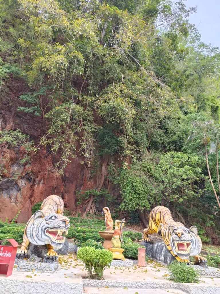 wat tham suea krabi