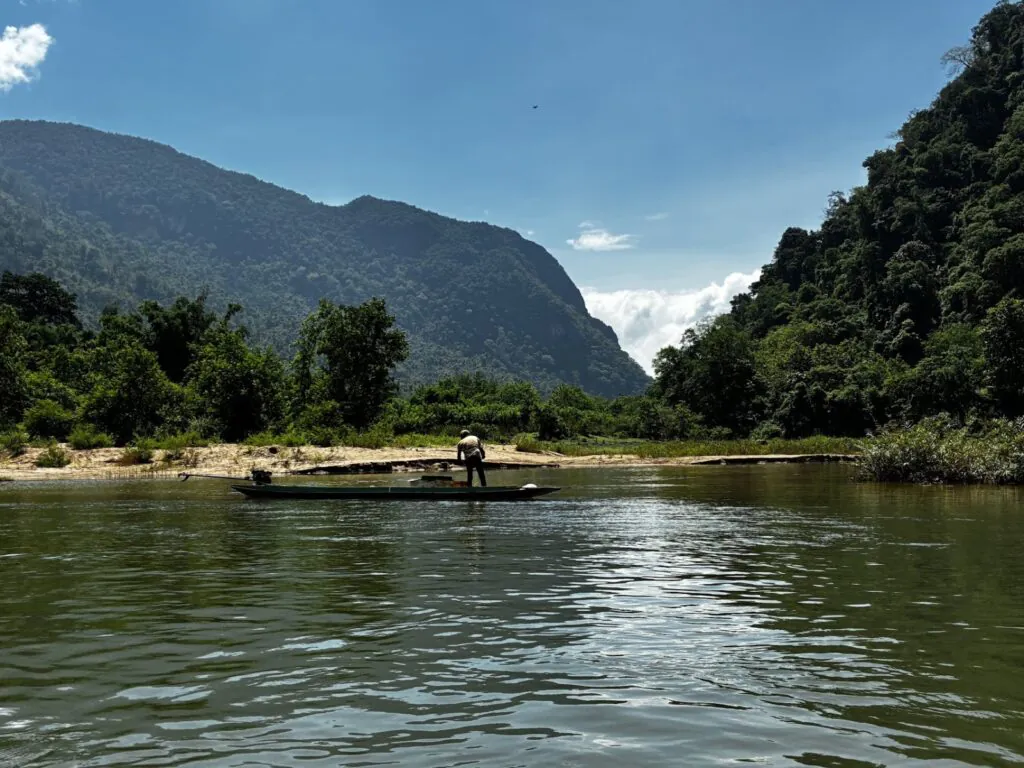 הפלגה לMuang Ngoy לאוס