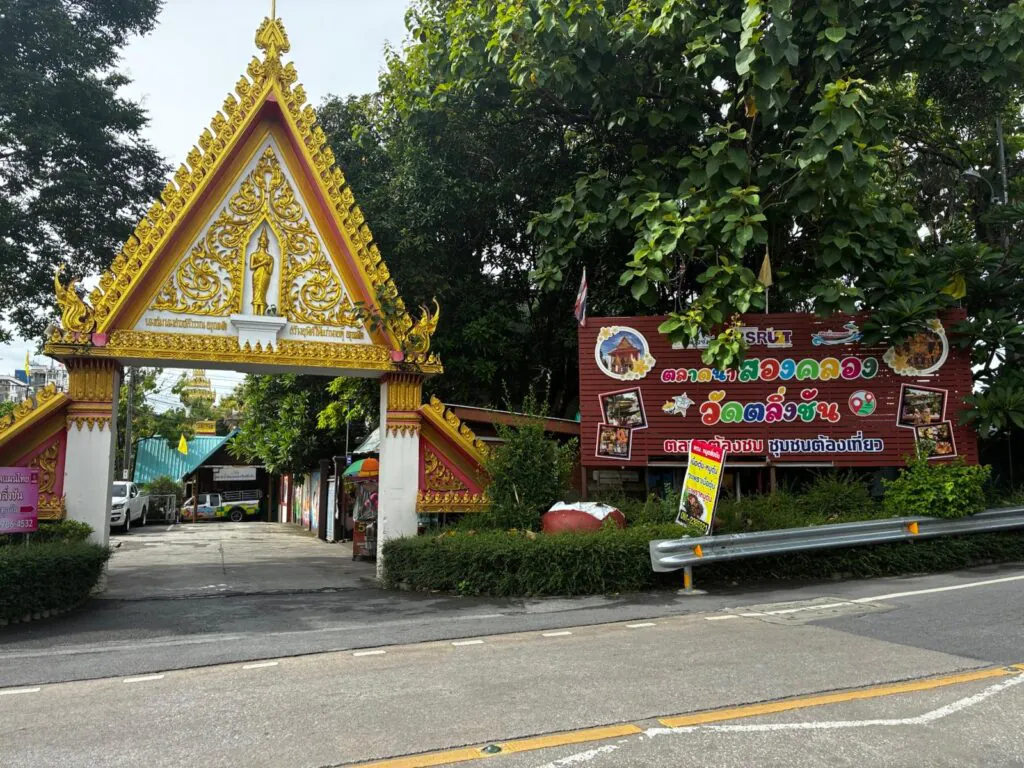 Song Khlong Floating Market