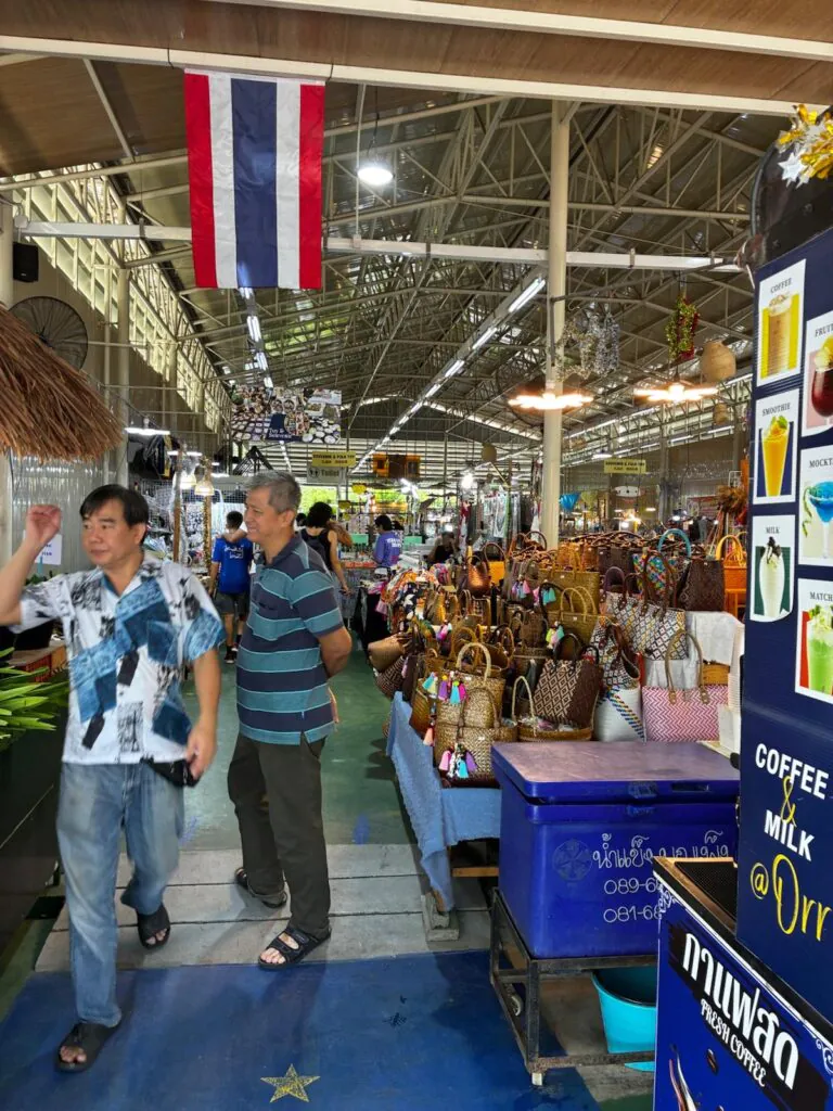 Klong Lat Mayom Floating Market