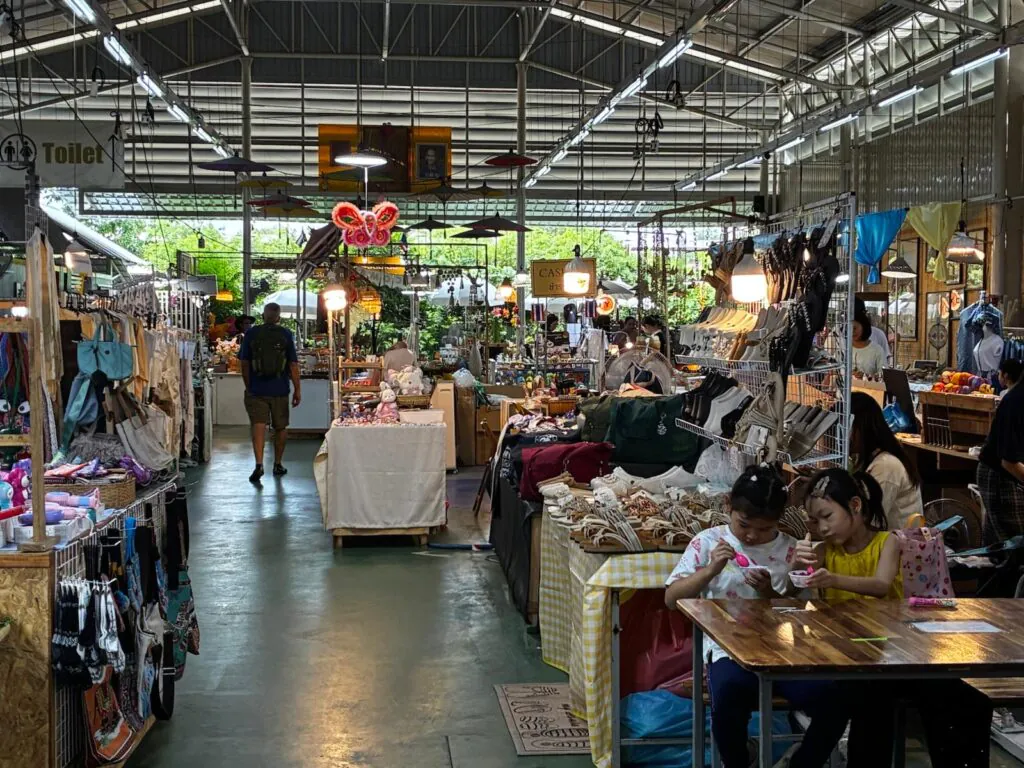 Klong Lat Mayom Floating Market