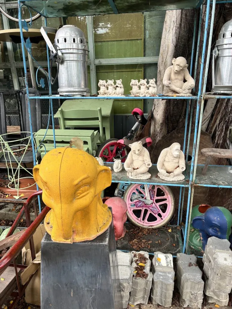 Sombat Gate market