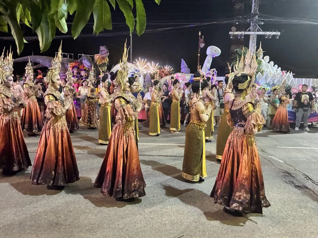 Um Phra Dam Nam Festival