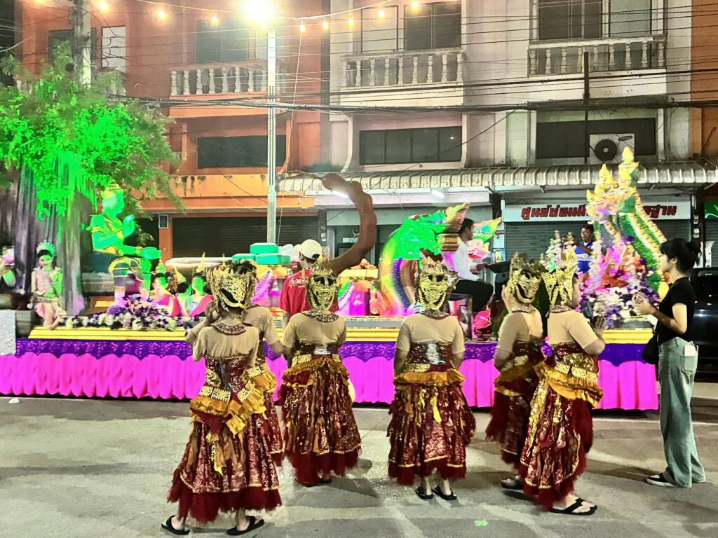 Um Phra Dam Nam Festival