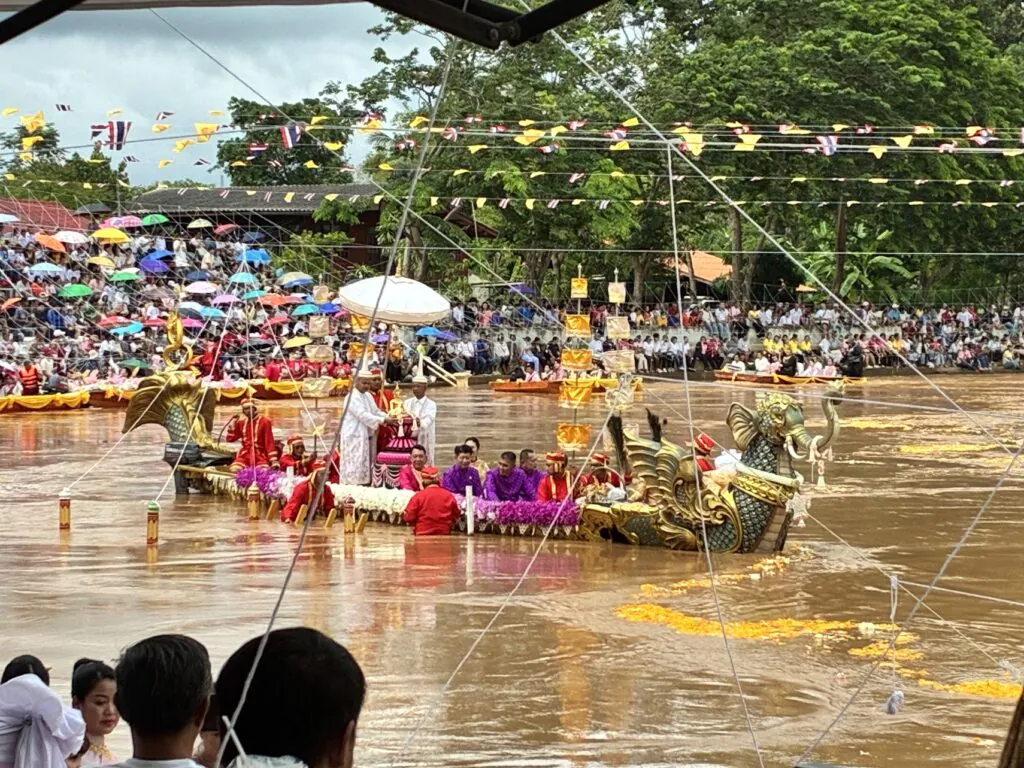 Um Phra Dam Nam Festival