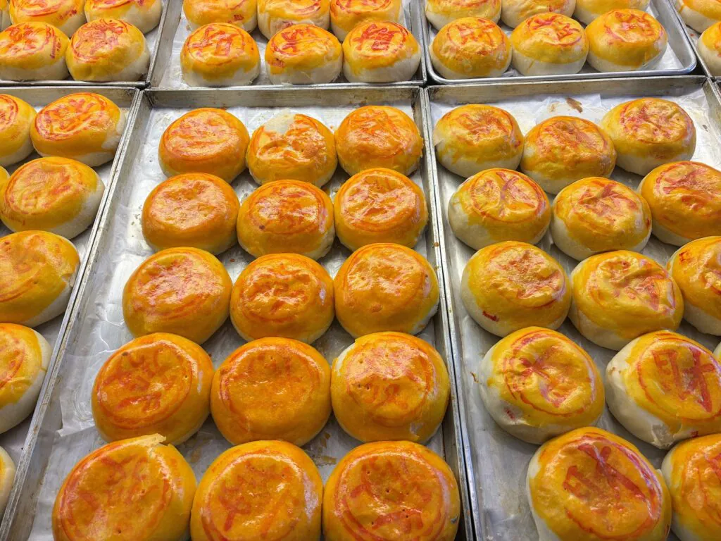 Um Phra Dam Nam Festival