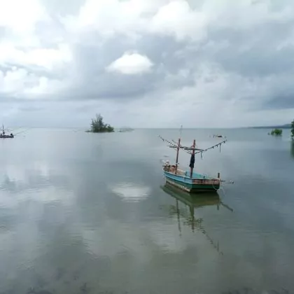 שמים ומים: מפרצון בודד בתאילנד שלי