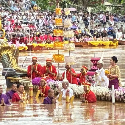 פסטיבל משגע ב- Phetachabun וטיול ב- Khao Kho