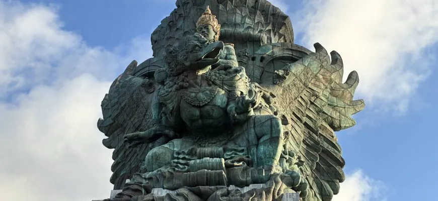 סוף סוף באלי: חלק 1: כל בית צריך מקדש