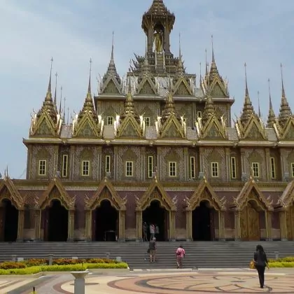 מקדשים בתאילנד – איים של שלווה