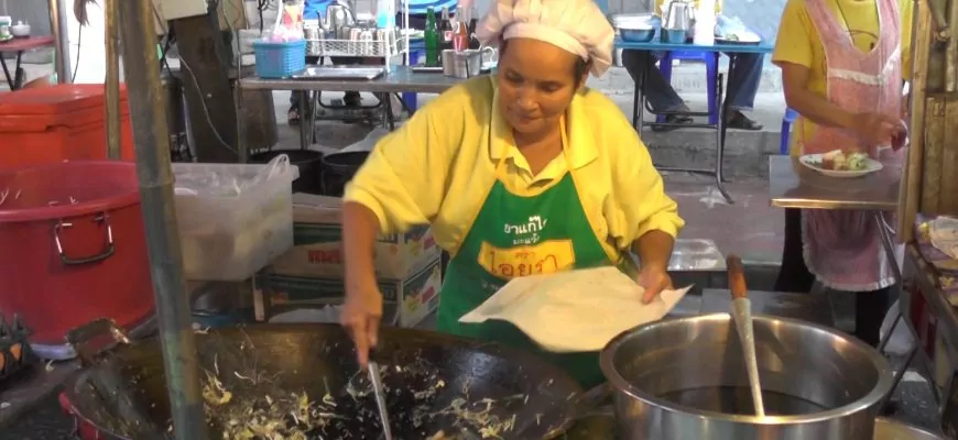 פאד-תאי בשניקל? מישהו ?