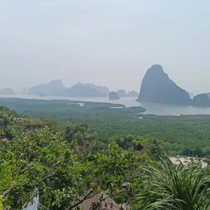 מלונות ואטרקציות בדרך מבנגקוק ועד קראבי. 2024