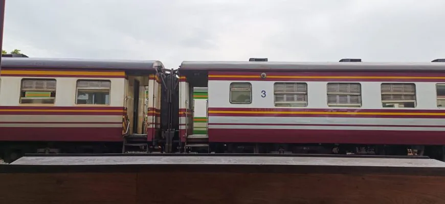 ברכבת לקנצ'נבורי